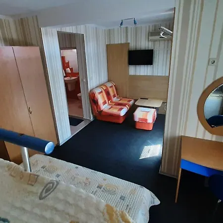 Fresh Kiten Hotell 2*
