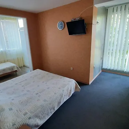 Fresh Готель Китен